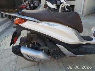 Piaggio Medley 150 2016-thumb-7