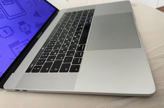 MacBook Pro 15" Retina Mid‐2017 2.9GHz Quad‐Core Intel Core i7 16Gb SSD 500GB New Battery