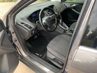 Ford Focus 2012-thumb-6