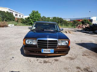 Mercedes-Benz E 240 1983