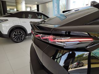 Peugeot 408 2026 Hybrid 145 e-DCS6 Allure ΕΤΟΙΜΟΠΑΡΑΔΟΤΟ!-thumb-11