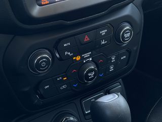 Jeep Renegade 2023 LIMITED 4X4-thumb-22