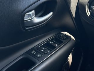 Jeep Renegade 2023 LIMITED 4X4-thumb-26