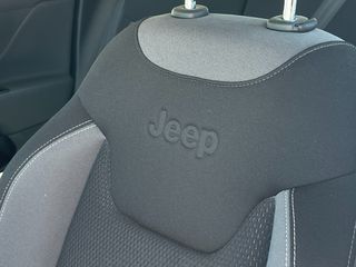 Jeep Renegade 2023 LIMITED 4X4-thumb-10