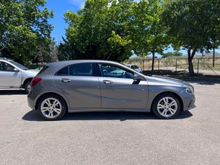 Mercedes-Benz A 180 2017 URBAN-thumb-11