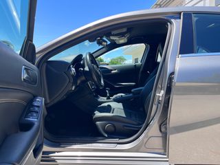 Mercedes-Benz A 180 2017 URBAN-thumb-26