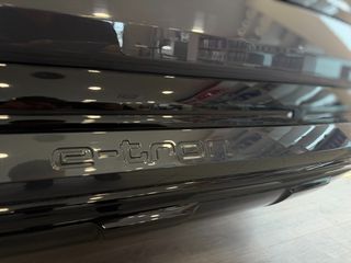 Audi Q8 e-tron 2024 55 e-tron Sportback-thumb-21
