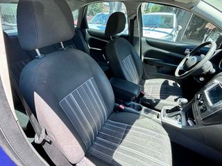 Ford Focus 2009-thumb-6
