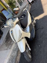 Piaggio Beverly 300 2015-thumb-1