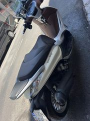 Piaggio Beverly 300 2015-thumb-4