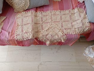 Χειροποίητες κουβέρτες και σεμεδακια-thumb-2