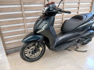 Piaggio Beverly 300i 2023-thumb-21