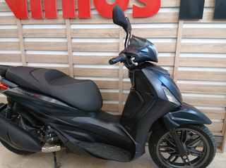 Piaggio Beverly 300i 2023-thumb-7