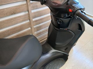 Piaggio Beverly 300i 2023-thumb-11