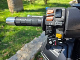 Suzuki Burgman 650 2011 EXECUTIVE-thumb-14