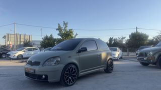 Toyota Yaris 2003-thumb-2