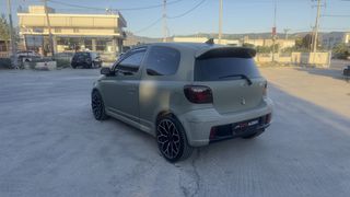 Toyota Yaris 2003-thumb-5