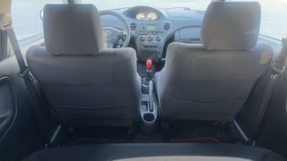 Toyota Yaris 2003-thumb-7