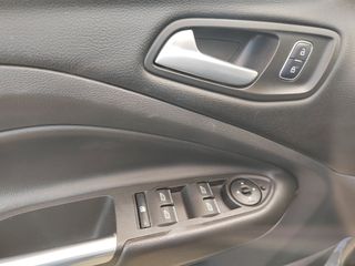 Ford Kuga 2017-thumb-11