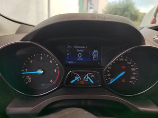 Ford Kuga 2017-thumb-13