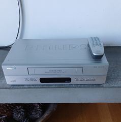 VHS VIDEO PLAYER