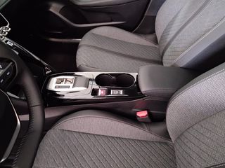Peugeot 208 2026 Hybrid 110 e-DCS6 Allure-thumb-19