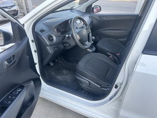 Hyundai i 10 2017-thumb-9