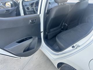 Hyundai i 10 2017-thumb-10