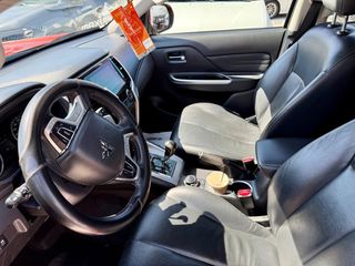 Mitsubishi L200 2021 A/T BLACK EDITION-thumb-11