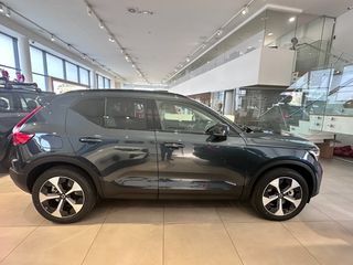 Volvo XC40 2025 ULTRA B3