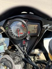 Suzuki GSXR 1000 2008 suzuki-thumb-4