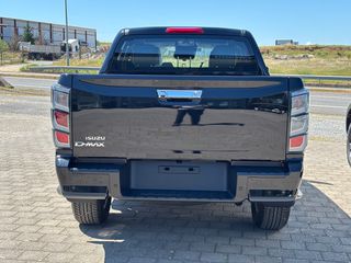 Isuzu D-Max 2026 GRAVITY  AUTO  4 DOOR-thumb-1