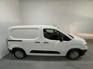 Opel Combo 2019-thumb-9
