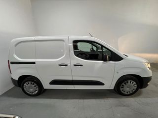 Opel Combo 2019-thumb-10