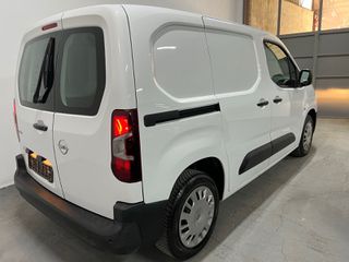 Opel Combo 2019-thumb-18