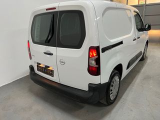 Opel Combo 2019-thumb-22