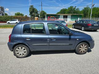 Renault Clio 2004-thumb-6