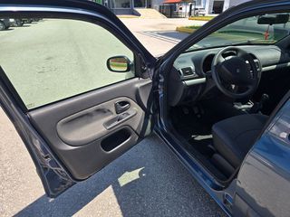 Renault Clio 2004-thumb-8