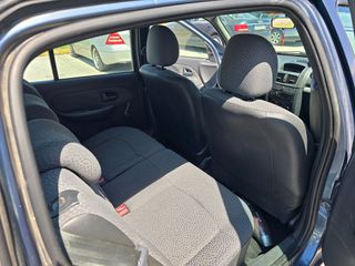 Renault Clio 2004-thumb-11