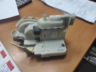 Seat ibizza 02 κλειδαριά ΕΜΠ δεξια 6K383701