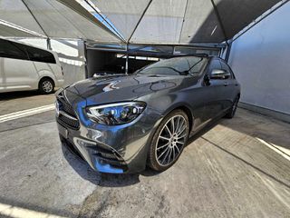 Mercedes-Benz E 220 2021 d AMG Line 9G-TRONIC Panorama LED (145)