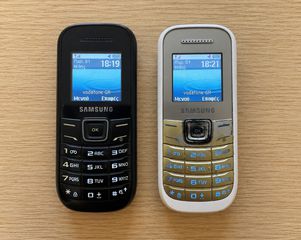 2x Samsung E1200