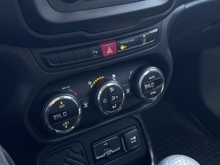Jeep Renegade 2015 LIMITED-thumb-18