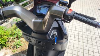 Kymco Grand DINK 125 2012-thumb-19