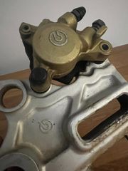 ΠΙΣΩ ΔΑΓΚΑΝΑ BREMBO απο APRILIA PEGASO STRADA 650
