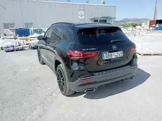 Mercedes-Benz GLA 250 2021 AMG-thumb-4