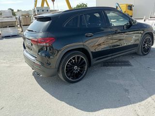Mercedes-Benz GLA 250 2021 AMG-thumb-6