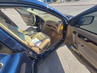 Volvo XC 70 2004 2,5 4x4 AERIO-thumb-15
