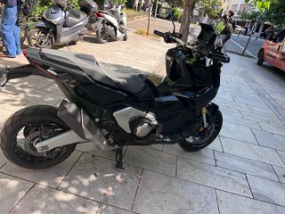 Honda X-ADV 2025