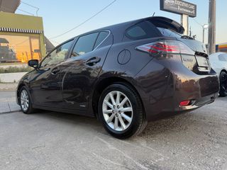 Lexus CT 200h 2011-thumb-4